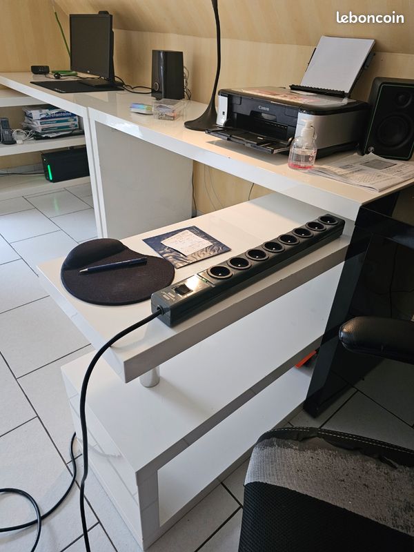 Étagère blanche et bureau (image 10)