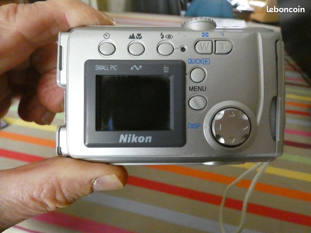 Kipróbáltuk: Nikon Coolpix 2000 - Oldal 3 a 9-ből