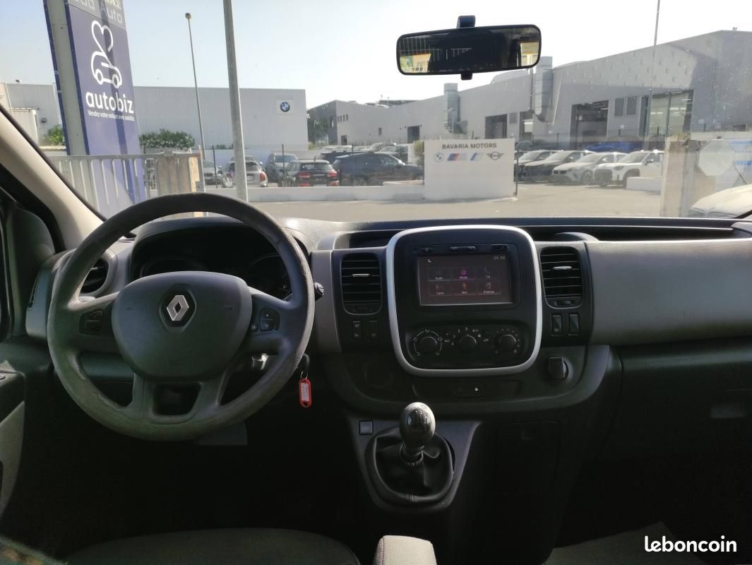 Renault Trafic 1.6 dci 125 confort 9 places (image 9)