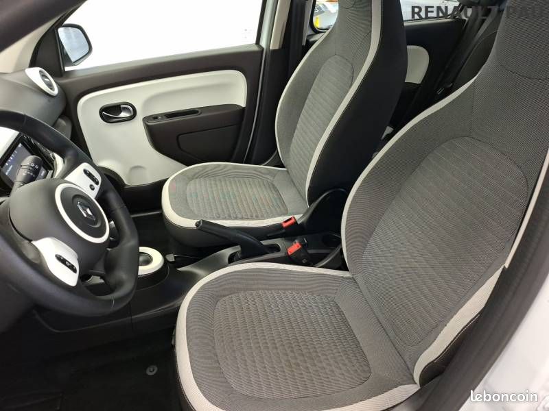 Renault Twingo III E-Tech Equilibre (image 12)