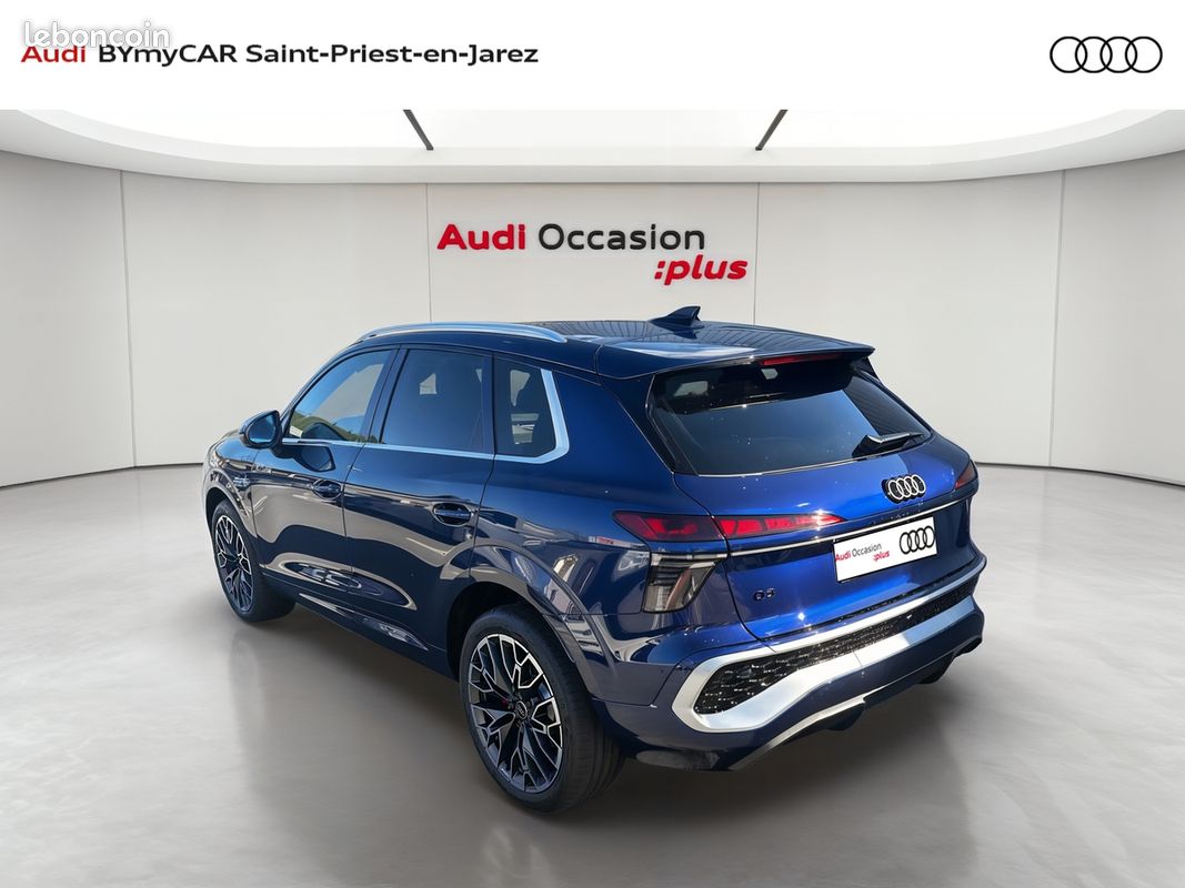 AUDI Q3 e-hybrid 272 ch S tronic 6 S line (image 3)