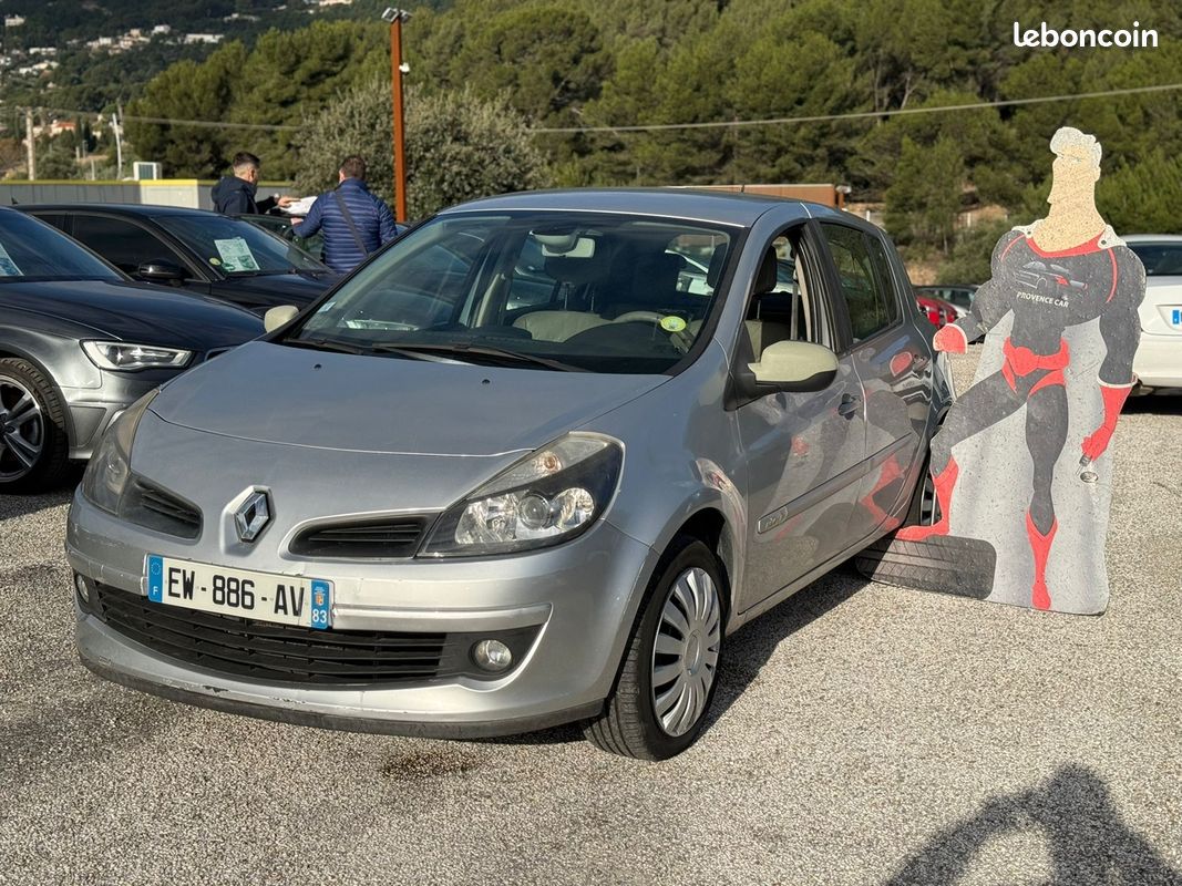 Renault CLIO III 2.0 16V 140CH INITIALE BVA 5P (image 1)
