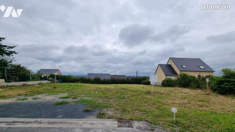 Terrain 1243 m² CAMPROND
