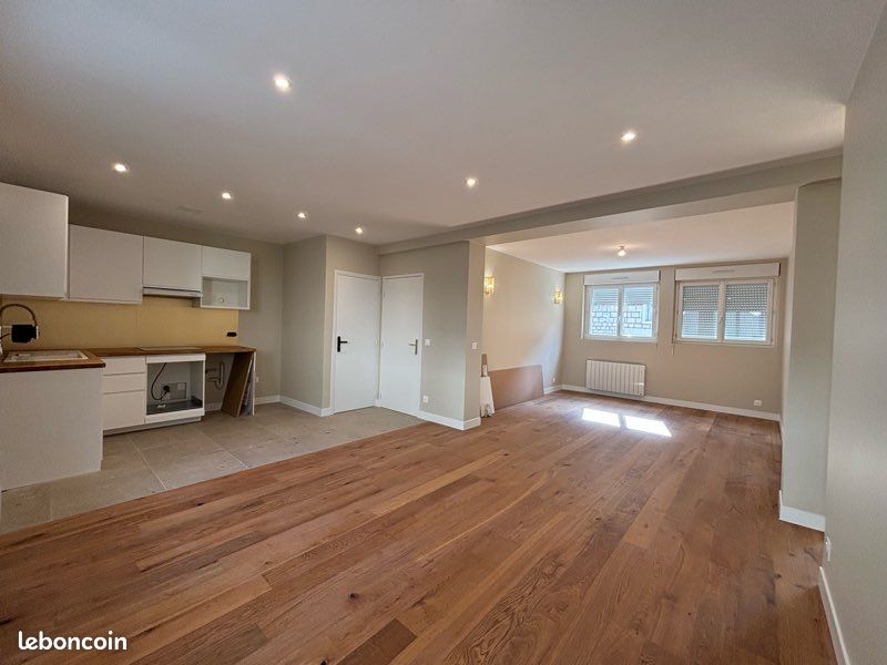 Appartement 3 pièces 80 m² · à Lisieux · 80 m² · 815 €/mois