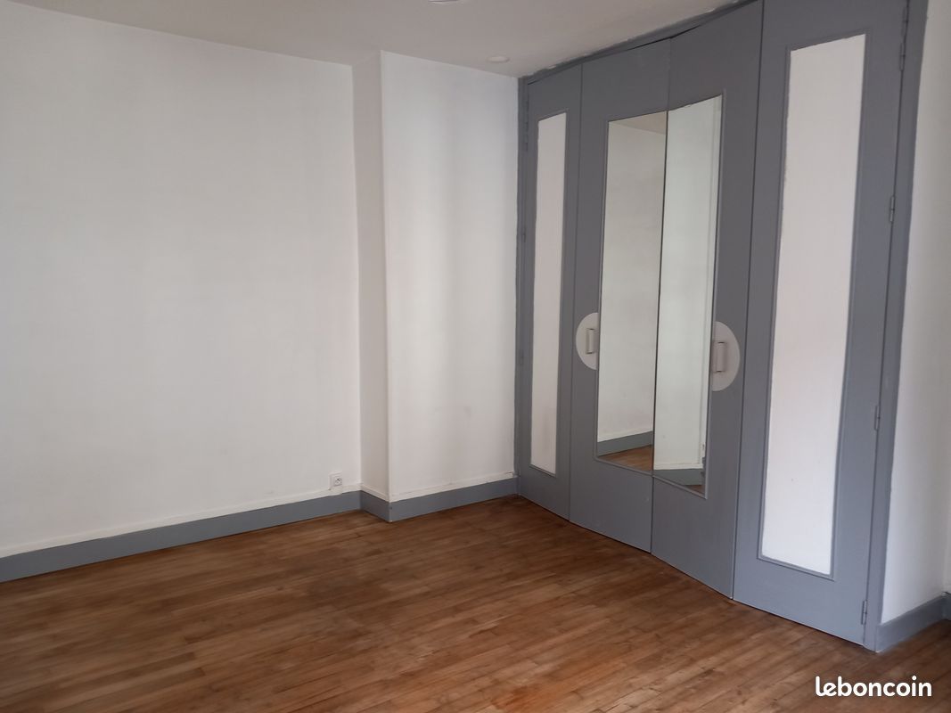 Immeuble 135 m² Ruffec (image 4)