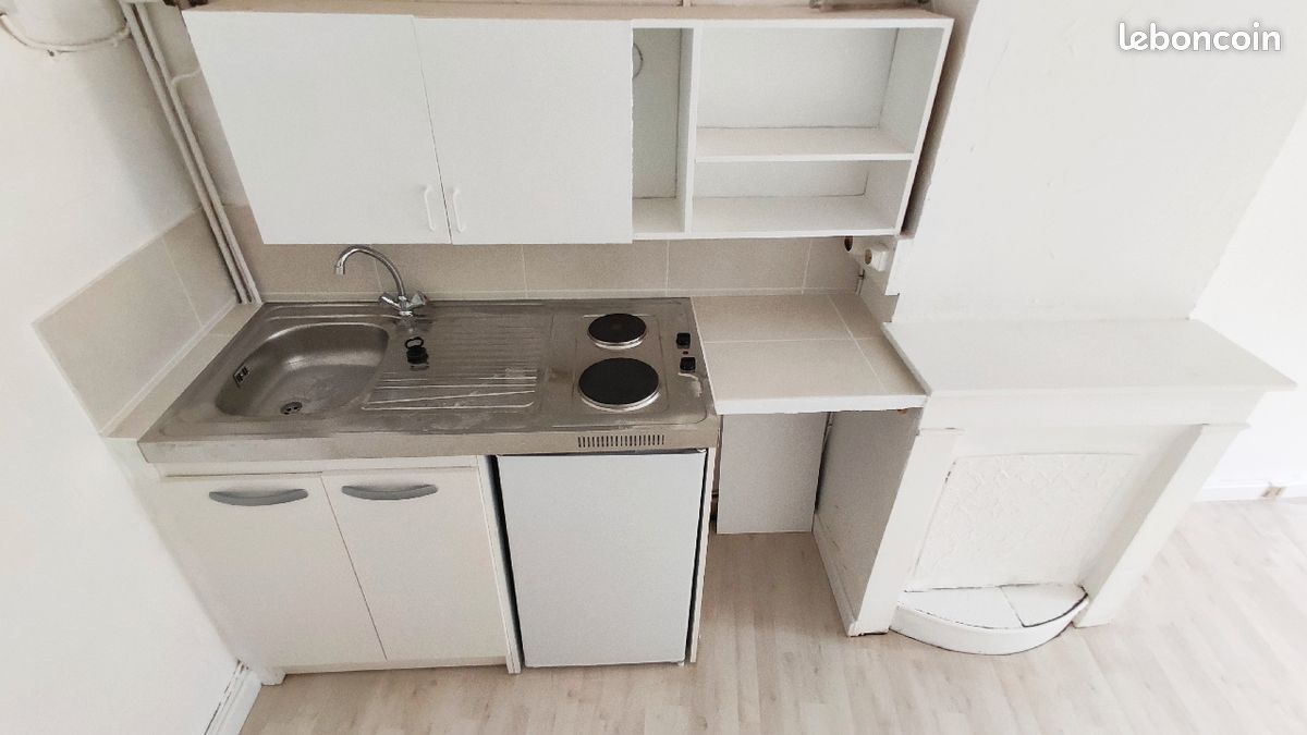 Studio 25m2 rue consulat disponible début juin non meublé - Limoges 87000 Centre-Hôtel de Ville Emailleurs (image principale 1)