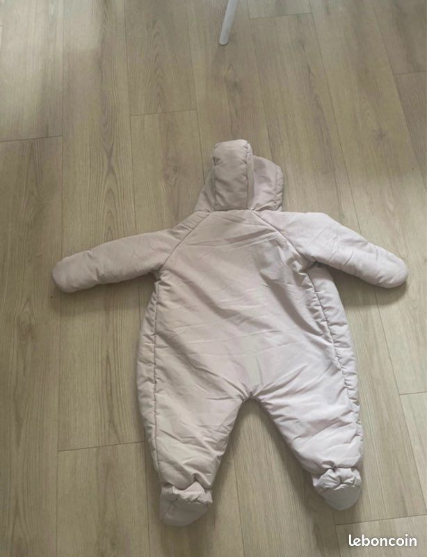 Combi hiver gants, capuche et pieds intégrés (image 4)