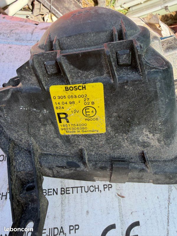 Paire d’antibrouillards Peugeot 306 Phase 2 Bosch d’origine (image 2)