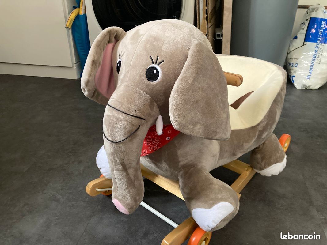 Éléphant à bascule (image 1)
