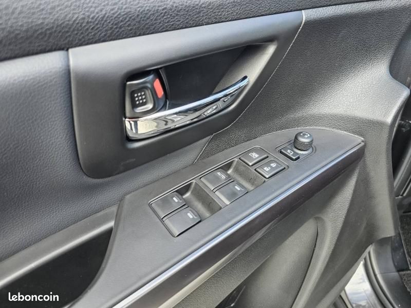 Suzuki S-Cross 1.4 Boosterjet Hybrid 110ch Style Auto MY25 (image 9)