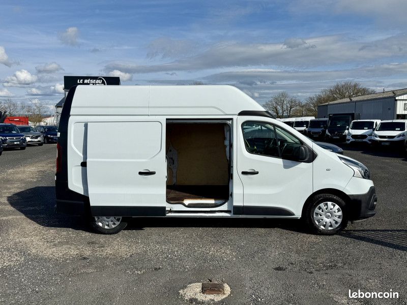 Renault TRAFIC III FG L2H2 DCI 125CH ENERGY CONFORT / ATTELAGE / CLIM / RÉGULATEUR (image 5)