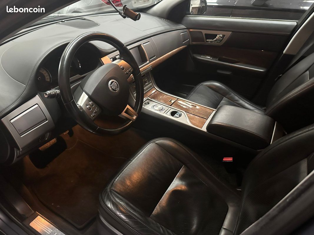 Jaguar xf s 3.0 v6 portfolio 275 cv (image 10)