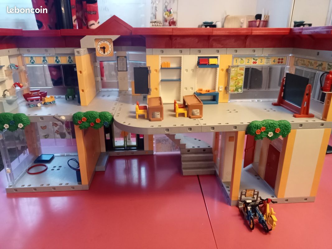 École Playmobil (image 1)