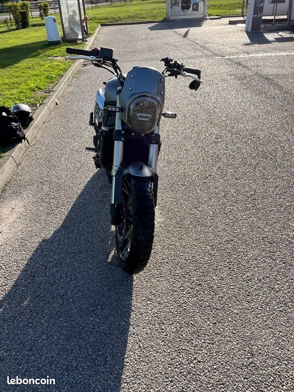 Benelli Leoncino 800 Trail (image 3)