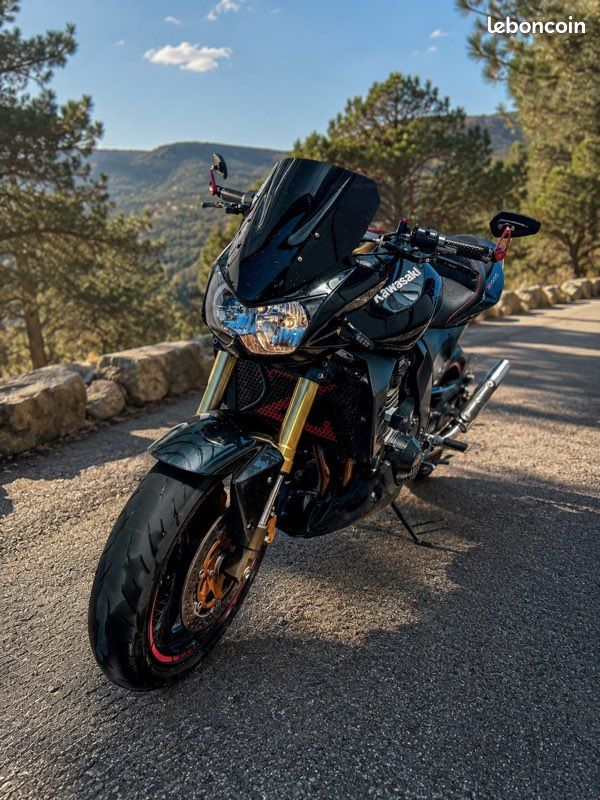 Kawasaki Z1000 2006 – 43 000 km – CT vierge – 3 clés (image 1)