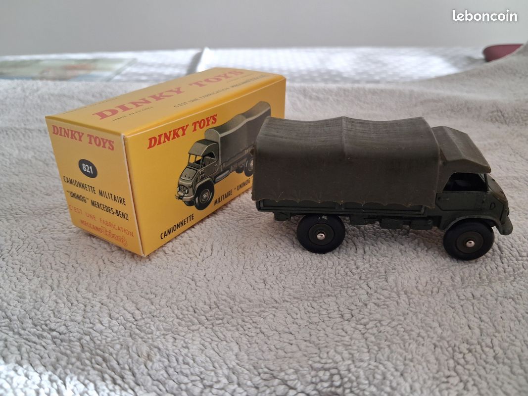 Dinky Toys N°821 - Camionnette Militaire UNIMOG Mercedes - Neuf En Boîte - France