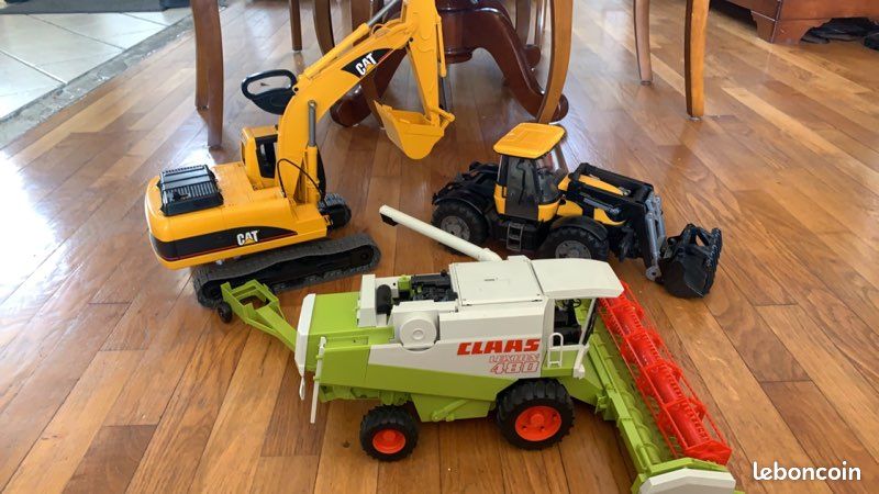 Tracteur JCB (image 4)
