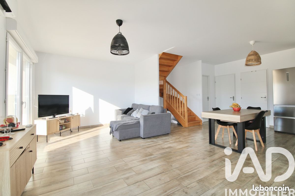Maison 4 pièces 93 m² · à La Bouilladisse · 93 m² · 390 000 €