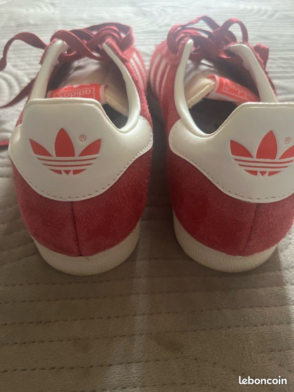 adidas gazelle silver green womens adidas Gazelle 'Team Victory Red Off White Cream White' Men's Shoes 9.5 main image 1