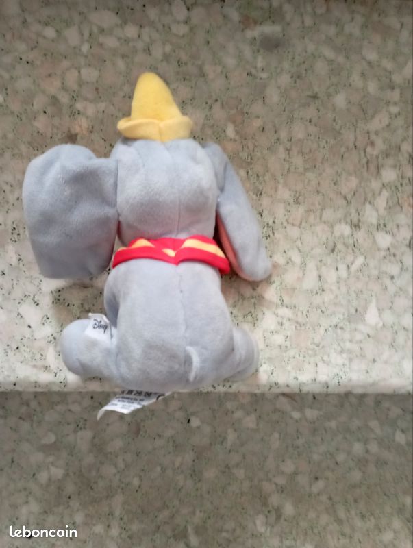 Petite peluche dumbo Disney très bonne état (image 3)