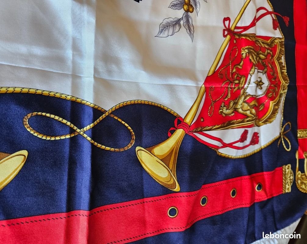 Foulard 100% Pure en Soie Vintage Femme (487) 84cm x 84cm