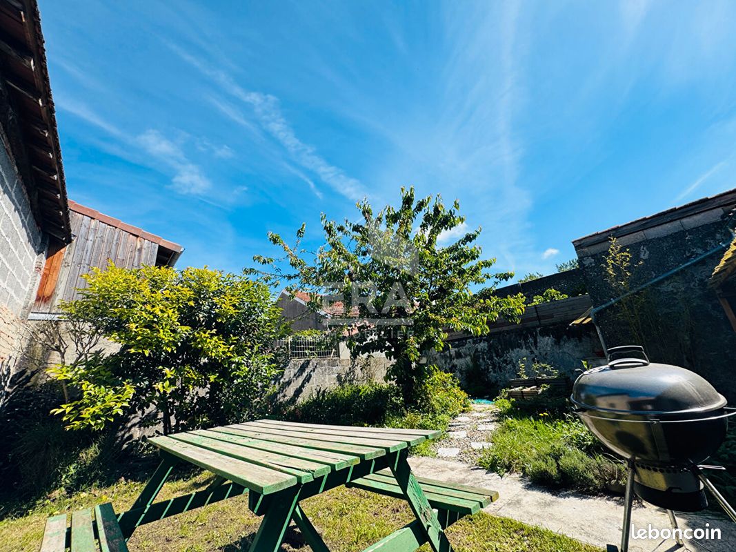 Maison 8 pièces 198 m² · à Vic-en-Bigorre · 198 m² · 229 900 €