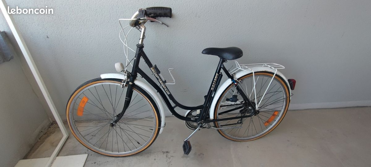 Vélo de ville vintage / ancien – Lapize Gallery – Base solide et très fiable (image 3)