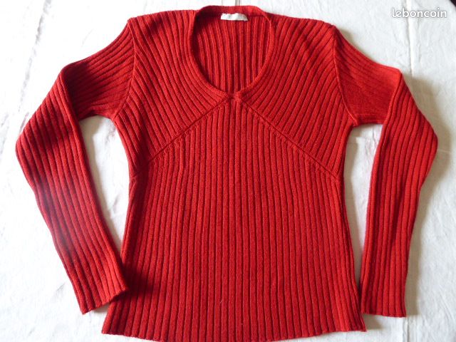 Pull rouge - Taille 38 (image 1)