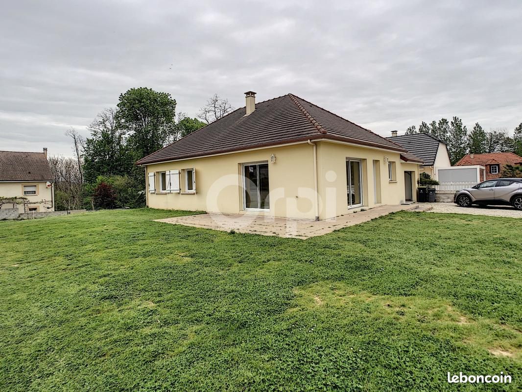 Maison 4 pièces 98 m² · à Saint-Pantaléon-de-Larche · 98 m² · 980 €/mois