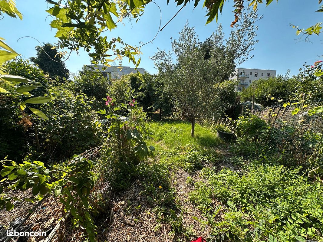 Maison 5 pièces 100 m² · à Saint-André-lez-Lille · 100 m² · 260 000 €