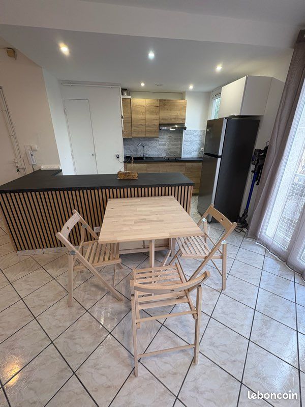 Appartement 4 pièces 62 m² · à Marseille · 62 m² · 990 €