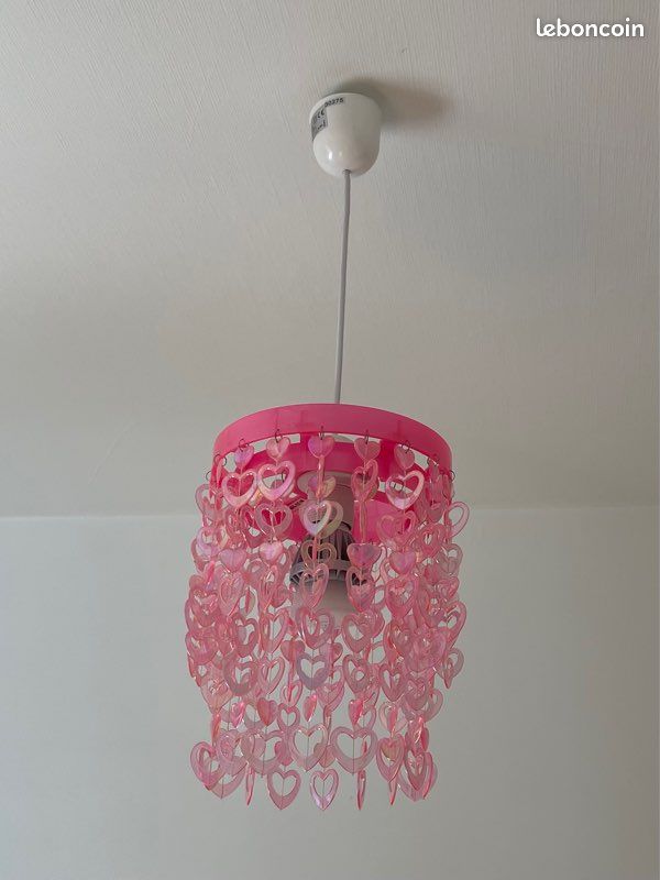 Suspension chambre enfant (image 1)