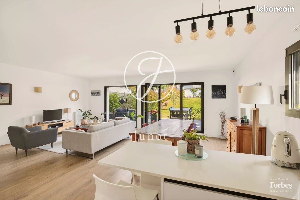 Appartement 5 pièces 117 m² · à Rueil-Malmaison · 117 m² · 1 090 000 €