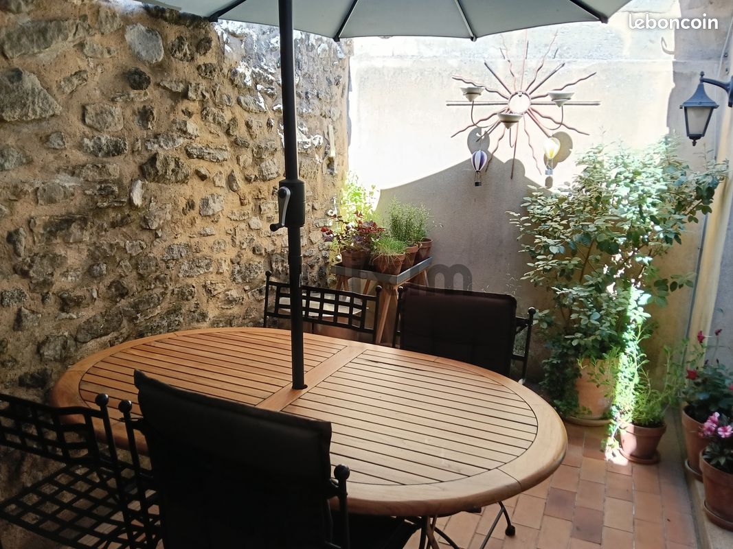 Maison 4 pièces 150 m² · à Montaren-Et-Saint-Médiers · 150 m² · 364 000 €