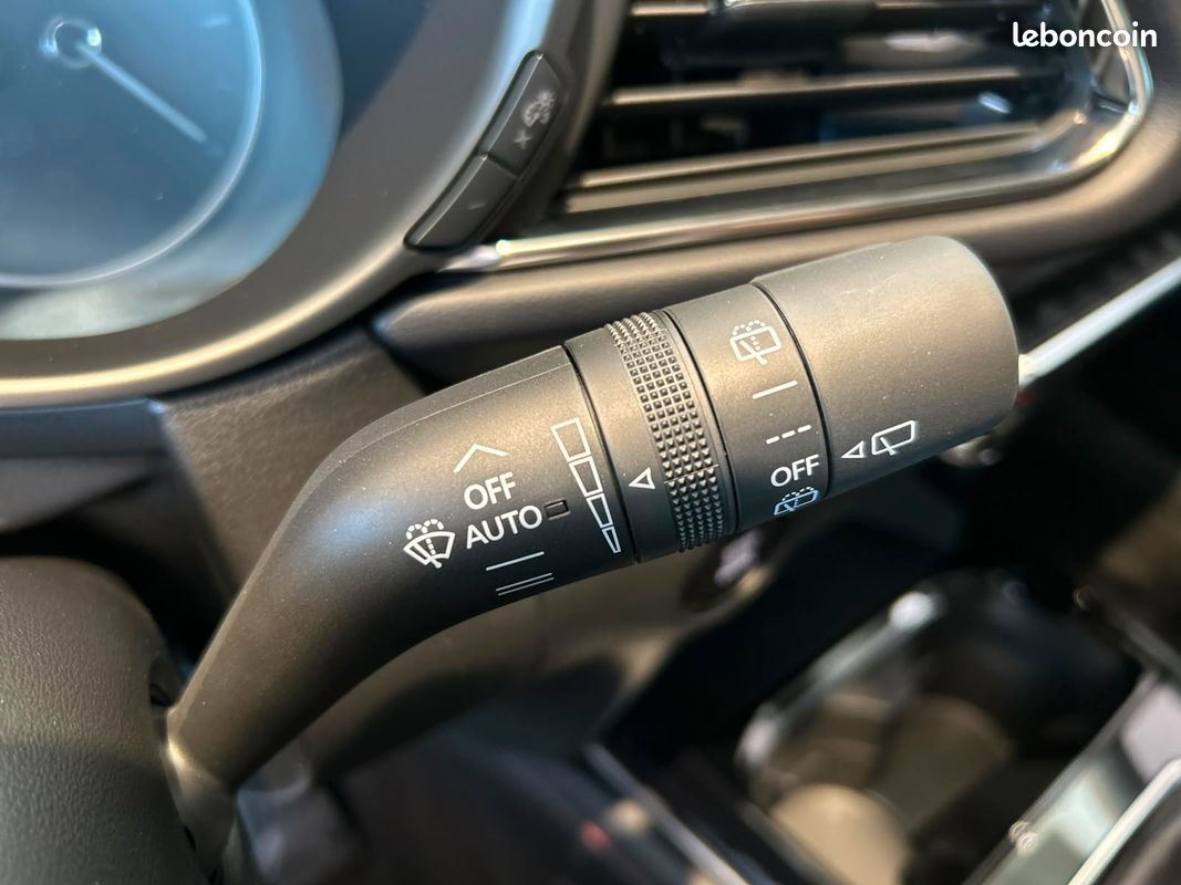 MAZDA CX-30 2.5L e-SKYACTIV G M Hybrid 140 ch 4x2 BVM6 Homura (image 13)