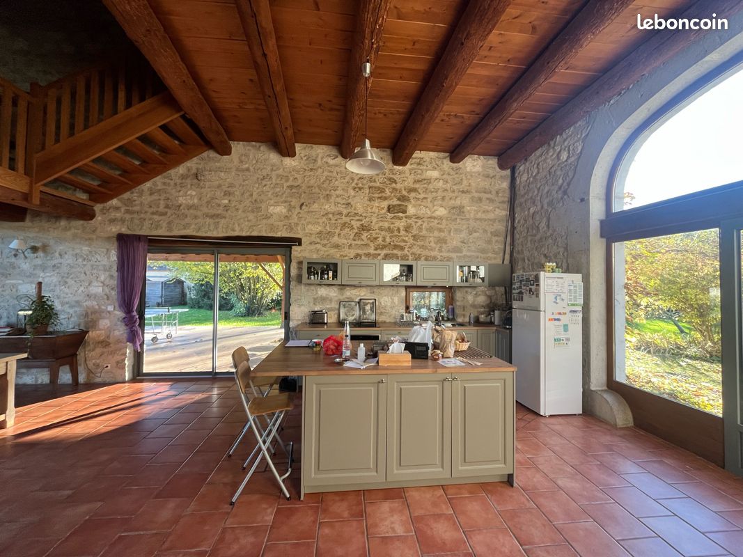 Maison 9 pièces 287 m² · à Cize · 287 m² · 350 000 €