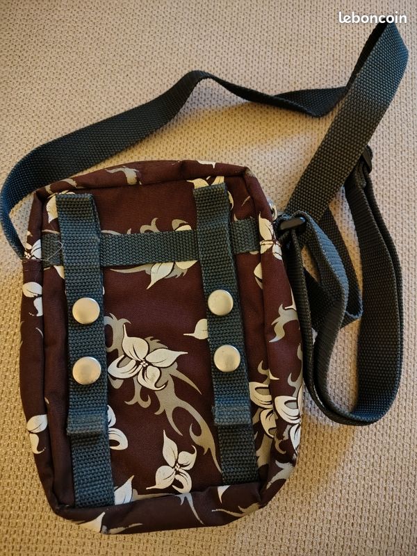Pochette avec bandoulière (image 3)