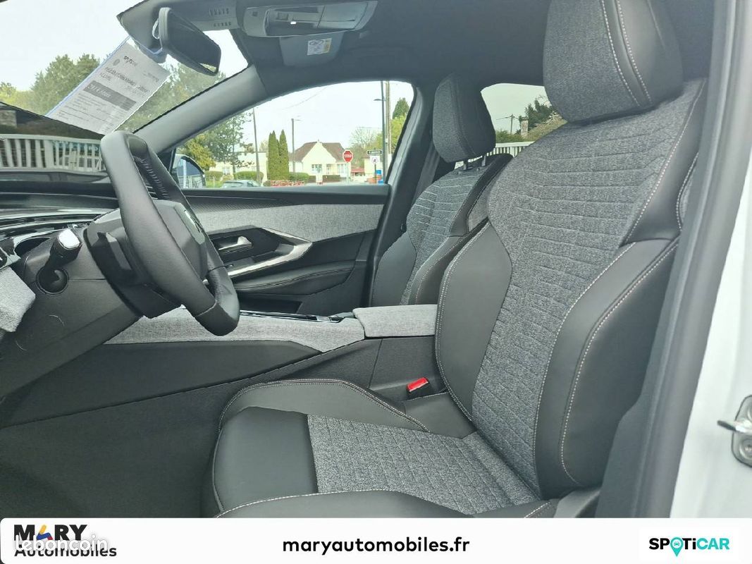 PEUGEOT 3008 Hybrid 145 e-DCS6 Allure (image 9)