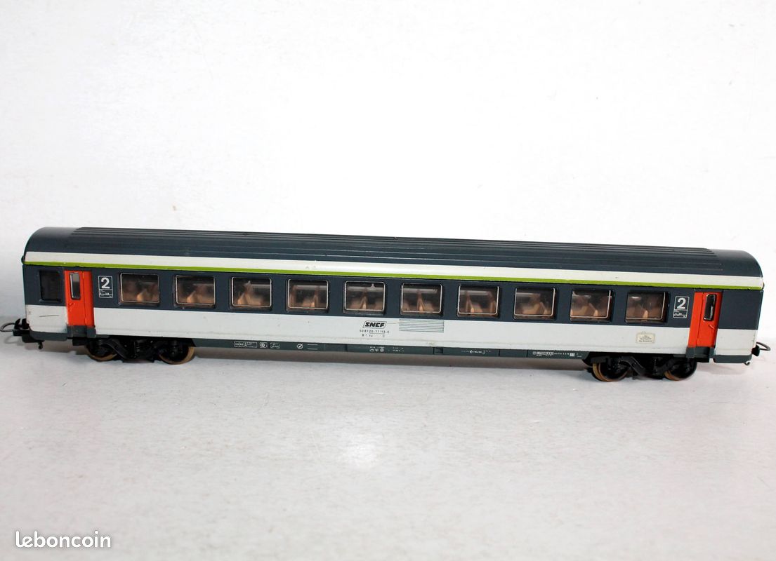 Voiture Corail 1ère Classe LIMA – L309120, échelle HO, Neuve Et Rare