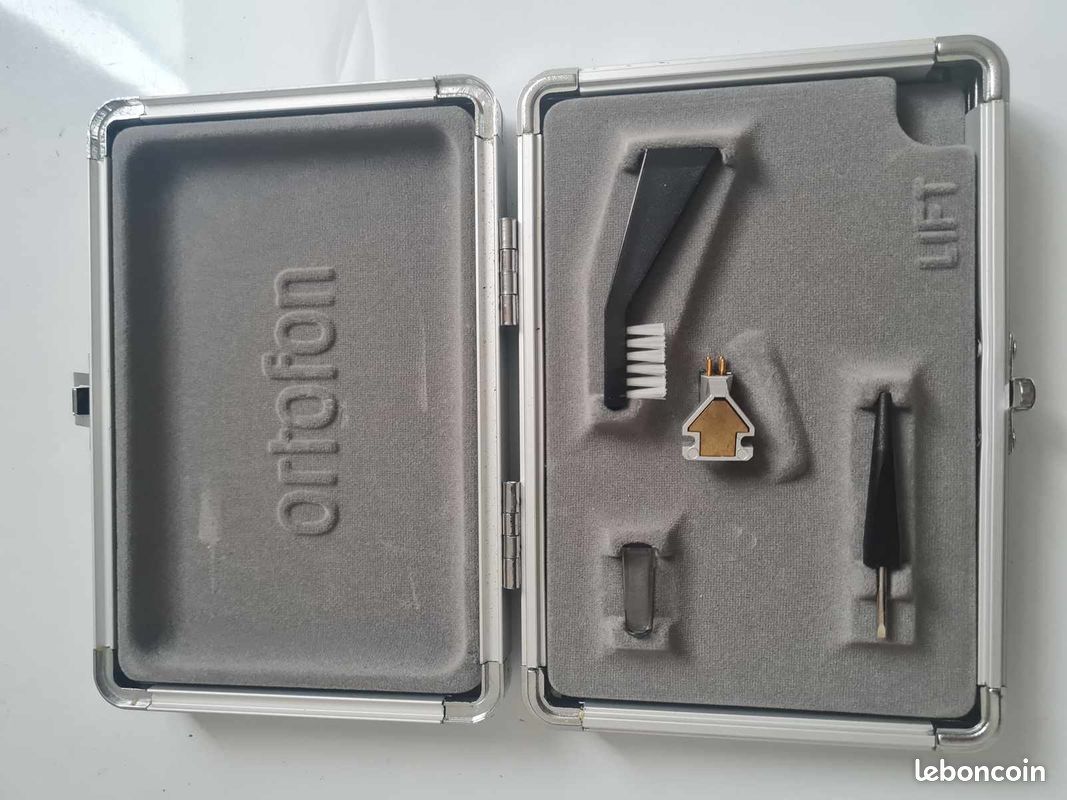 Coffret Ortofon – Brosse, Tournevis Et Cellules OM/PRO – Neuf (boîte Ouverte)