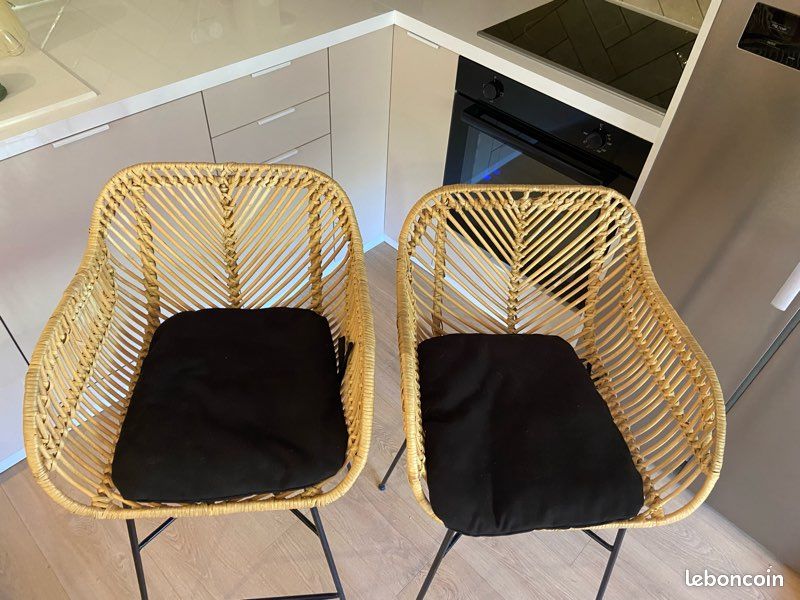 Lot de 2 tabourets en rotin synthétique (image 1)