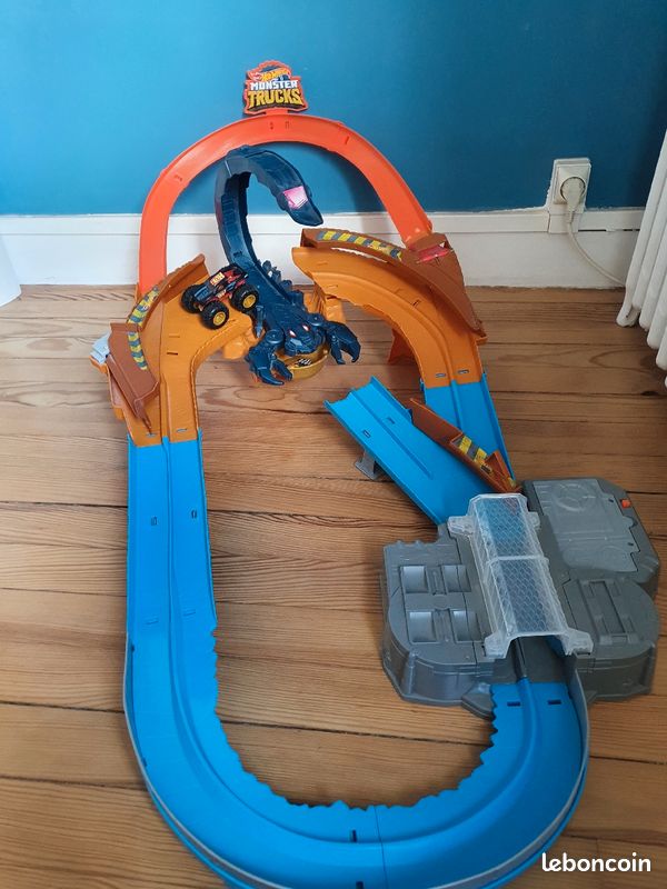 Circuit hot wheels Monster truck scorpion (image 3)