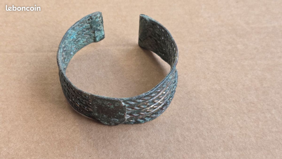 Bracelet Ancien Rare Doré Et Bleu - Pierre Pâte De Verre Ovale, Longueur 19-20 Cm