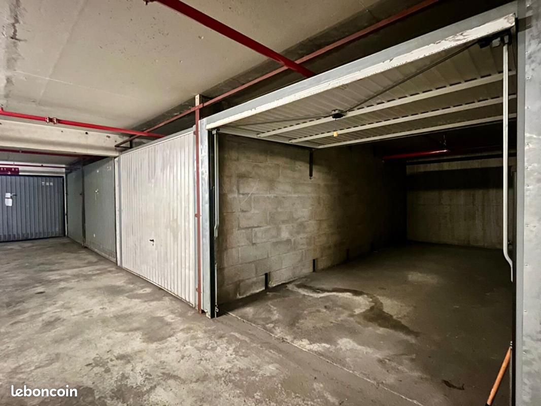 Parking 17 m² · à Paris · 17 m² · 21 000 €
