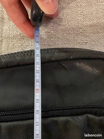 Sacoche Bandoulière CACTUS En Cuir Noir Pour Homme - Très Bon état - Besace Pratique