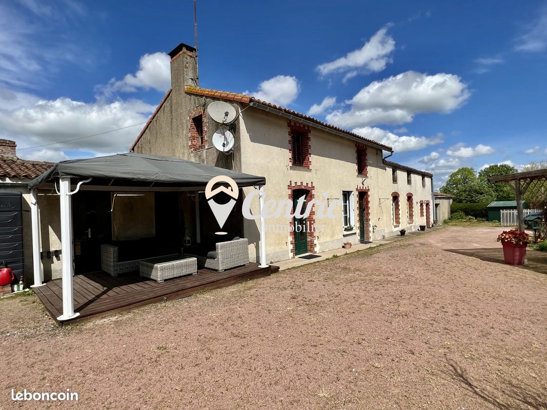 Maison 7 pièces 164 m² - Argentonnay 79150 Moutiers-sous-Argenton (image principale 8)