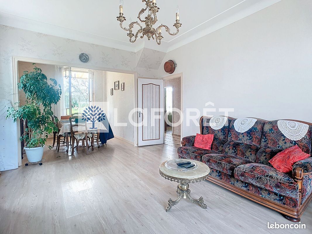 Maison 7 pièces 144 m² - Thouars 79100 (image principale 3)