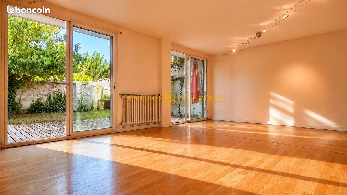 Maison 8 pièces 213 m² · à Angoulême · 213 m² · 275 600 €