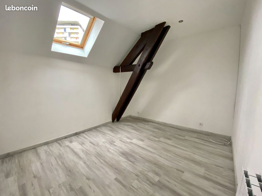 Appartement a louer chalons-en-champagne - 3 pièce(s) - 79 m2 - Surfyn