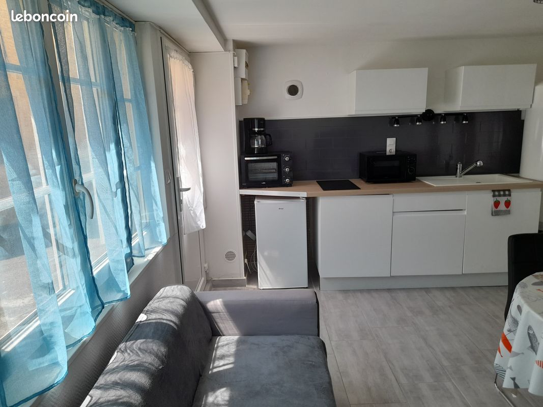 F2 RDC cours proche centre ville - Courseulles s/m (image 4)